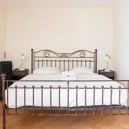 Apartment Parisian Loft With Plenty Of Light And Solarium In Bastille Area *