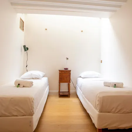 Apartment Parisian Loft With Plenty Of Light And Solarium In Bastille Area Paris